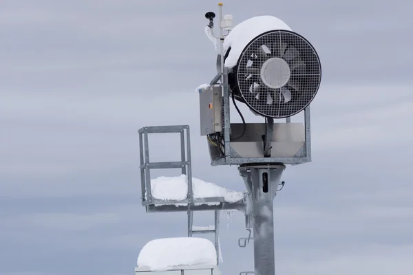 Snow cannon in the mountain ski resort — Stock Photo, Image