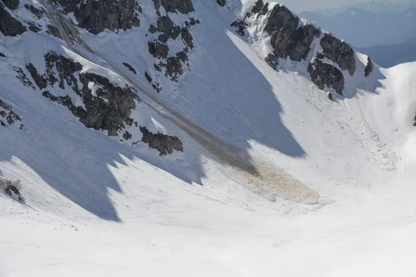 Pequena estância de esqui avalanche Krasnaya Polyana — Fotografia de Stock