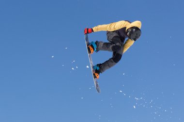 Snowboard atlar kar Park