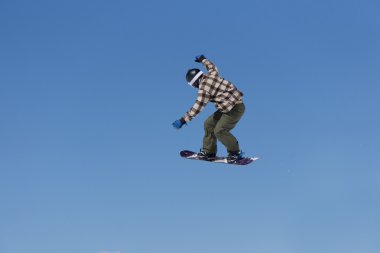 Snowboard atlar kar Park