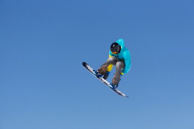 Snowboard atlar kar Park
