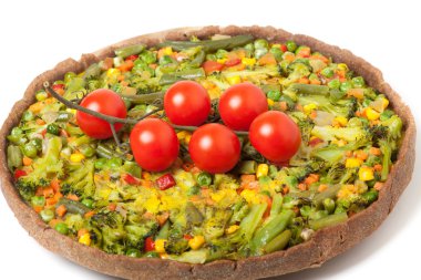 sebzeli pizza ve pasta beyaz kiraz domates ile