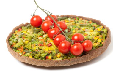 sebzeli pizza ve pasta beyaz kiraz domates ile