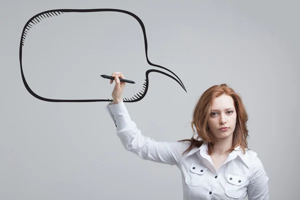 Femme écrit dans un nuage de discours peint — Photo