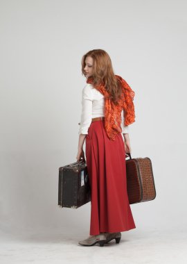 Bavul vintage kırmızı etek kadında