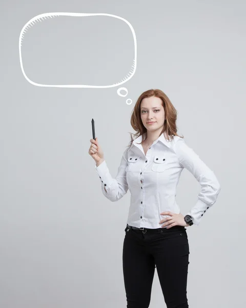 Mujer escribe en una nube de habla pintada — Foto de Stock