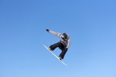 Snowboard atlar kar Park