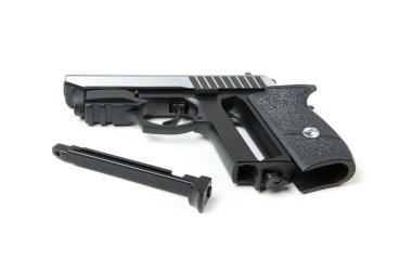 Demonte silah, izole