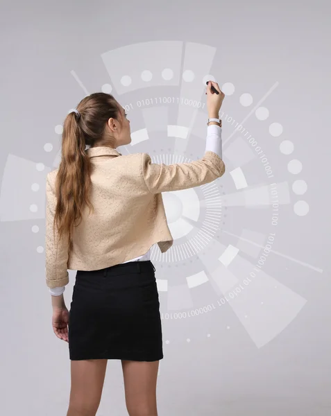 Technologie du futur. Femme travaillant avec une interface futuriste — Photo