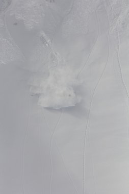 sprey kar, freeride dağlarda