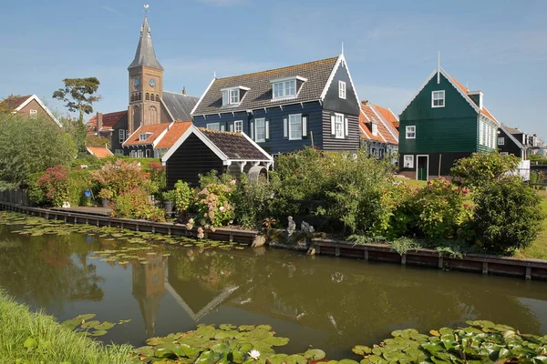 Marken Village Pêcheurs Avec Des Maisons Traditionnelles Bois Église Grote — Photo