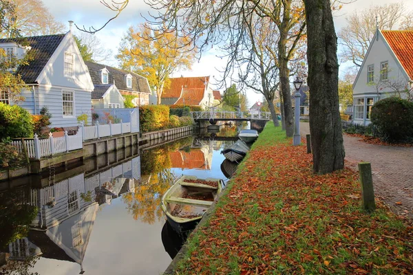 Broek Waterland Une Petite Ville Avec Des Maisons Traditionnelles Bois — Photo