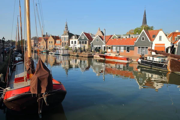 Hamnen Monnickendam North Holland Nederländerna Med Reflektioner Historiska Hus Och — Stockfoto