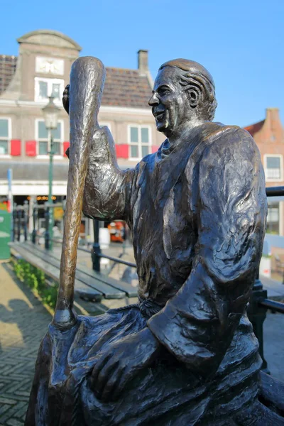 Monnickendam Netherlands September 2020 Statue Monnik Monk Scultor Cerneus 2013 — 스톡 사진