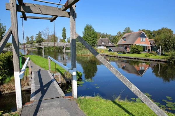 Dwarsgracht Village Pittoresque Dans Campagne Près Giethoorn Avec Des Canaux — Photo