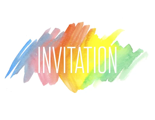 Plantilla de invitación con acuarela arco iris colores fondo — Foto de Stock
