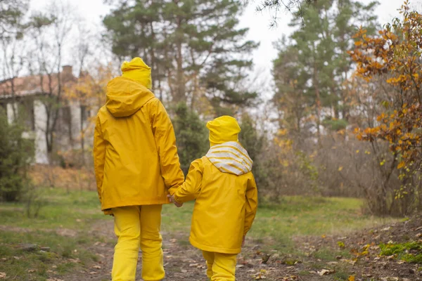 Netter Kleiner Junge Und Ein Mädchen Bruder Und Schwester Identischen — Stockfoto