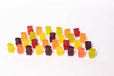 Beyaz arka planda izole edilmiş renkli parlak ayıcıklı ordu rütbeleri.