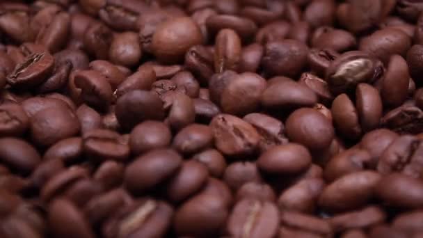 Primer Plano Grano Café Tostado Las Semillas Café Fragantes Están — Vídeos de Stock