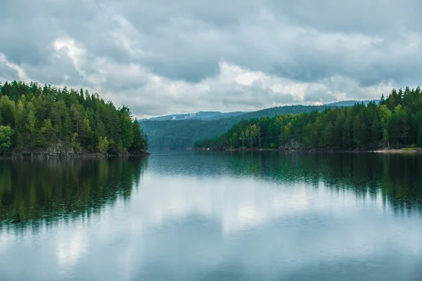 Jezero v Norsku — Stock fotografie