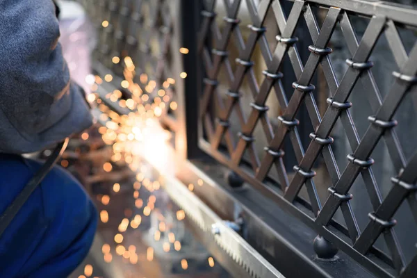 Welding Steel Gear Racks Gate Last Phase Setting Automated Gate — Stock Photo, Image