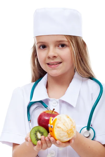 Bambina giocare medico — Foto Stock