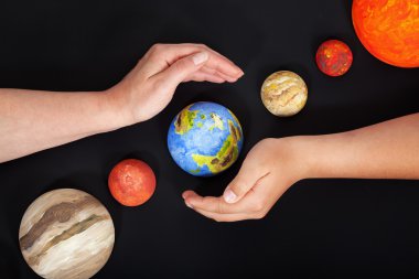 Earth - bizim ev korumak