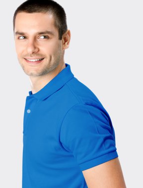 Gülümseyen genç çekici adam, Grey 