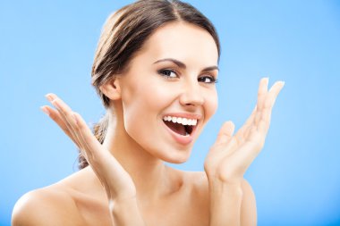 mavi güzel bir kadın portresi