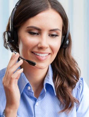 Destek telefonu operatörü kulaklık