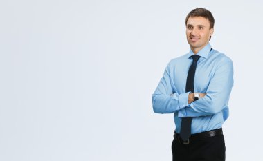 Gri üzerinde mutlu işadamı