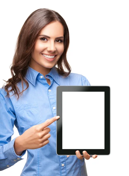 Donna d'affari che mostra tablet pc vuoto, su bianco — Foto Stock