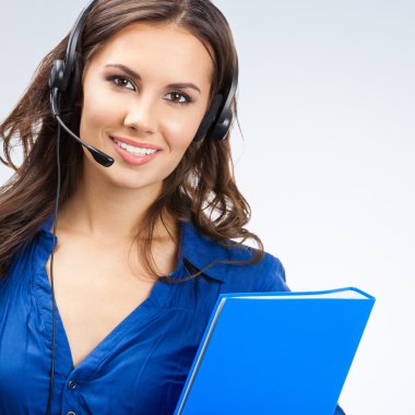 Destek telefonu operatörü kulaklık ile ağıl