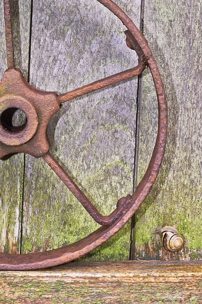 Старый железный круг — стоковое фото