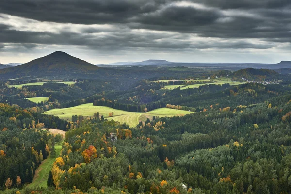 Blick auf die Herbstlandschaft — Stockfoto