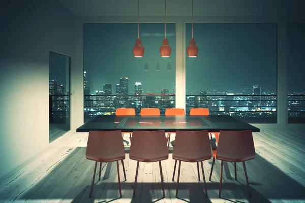 Akşam karanlık yemek masası