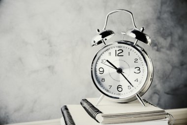 Beton zemin üzerinde alarm