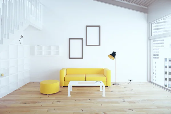 Wohnzimmer gelbes Sofa — Stockfoto