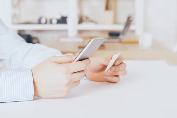 Man dialing number side — Stock Photo, Image