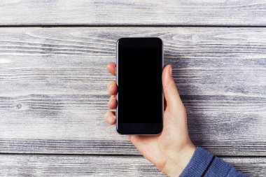 siyah smartphone ile el