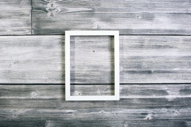 Uzun transparan çerçeve