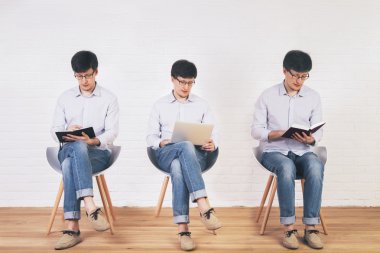 Yazma, okuma ve dizüstü bilgisayar kullanarak