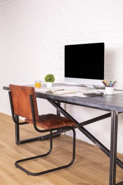 Designer Danışma yan