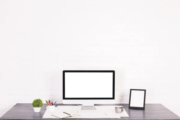 Desktop con monitor — Foto Stock