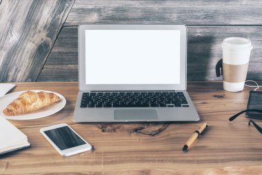 Masaüstü dizüstü closeup ile