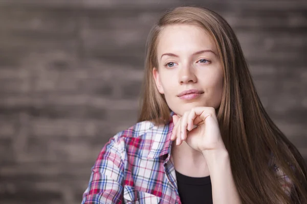 Mladá žena headshot若い女性のヘッド ショット — Stock fotografie