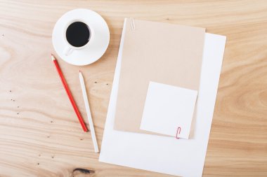 Kirpik kağıt ve kahve