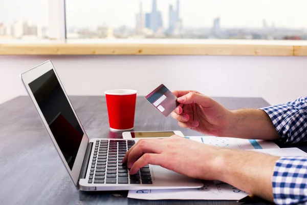 Conceito de compras online — Fotografia de Stock