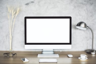 beyaz bilgisayar monitörü