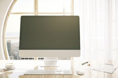 Ahşap masaüstü monitör ile